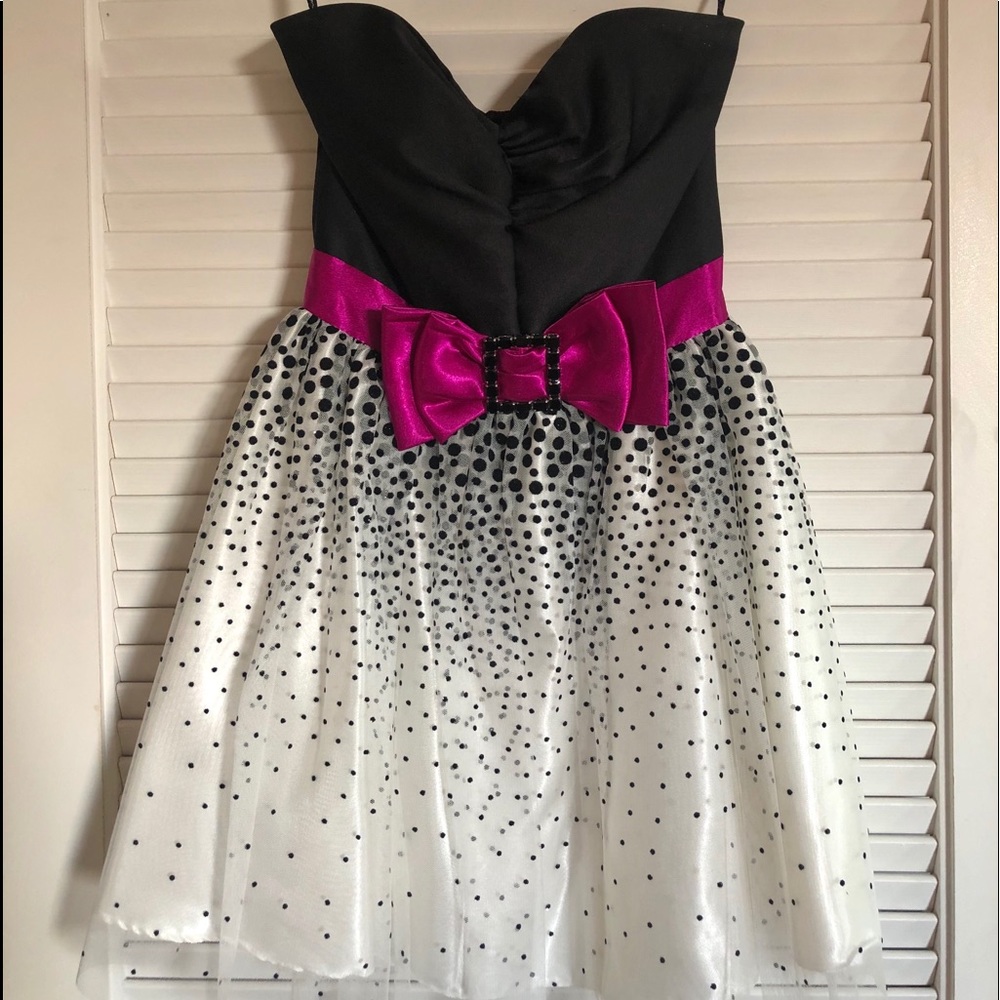 Short, fun strapless dressy dress